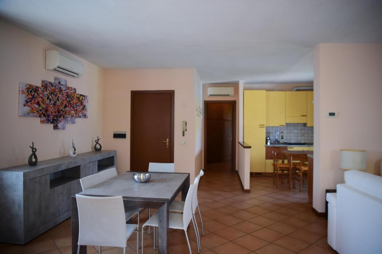 شقة Casa Alex By Wonderful Italy جيرا لاريو المظهر الخارجي الصورة